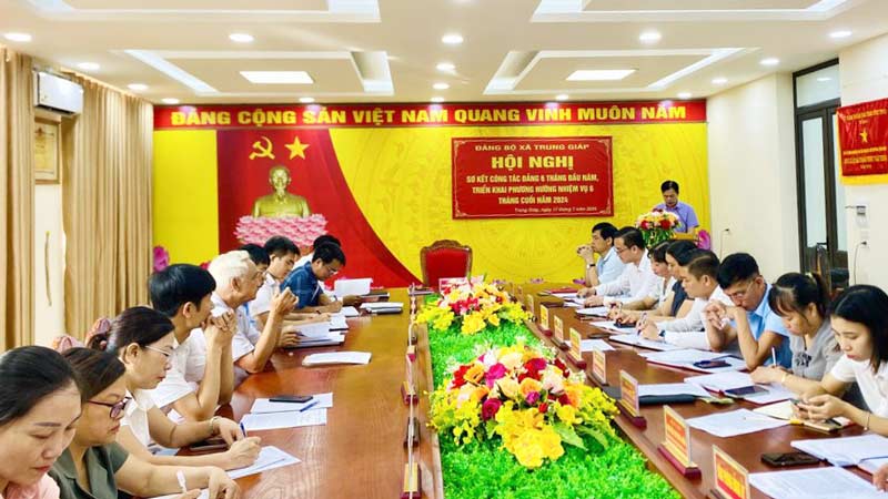 Hội nghị sơ kết Đảng 6 tháng đầu năm, triển khai phương hướng nhiệm vụ 6 tháng cuối năm 2024