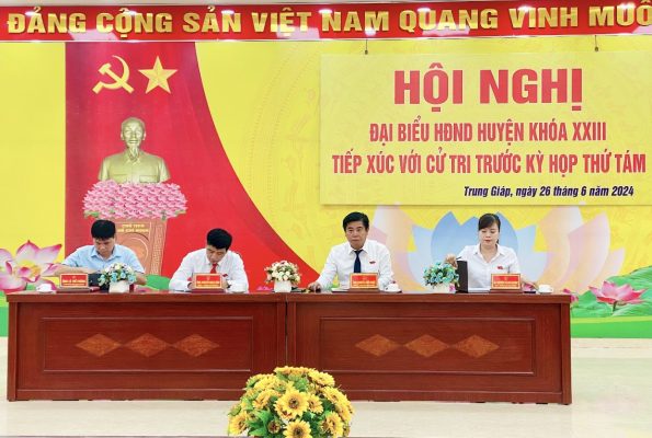 Hội nghị Đại biểu HĐND huyện Khóa XXIII tiếp xúc cử tri trước kỳ họp thứ tám